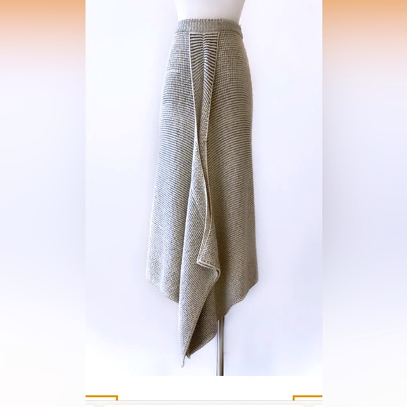 Stella McCartney Dresses & Skirts - STELLA MCCARTNEY wool gray/white sweater long skirt size 44 (USA size 8-10)